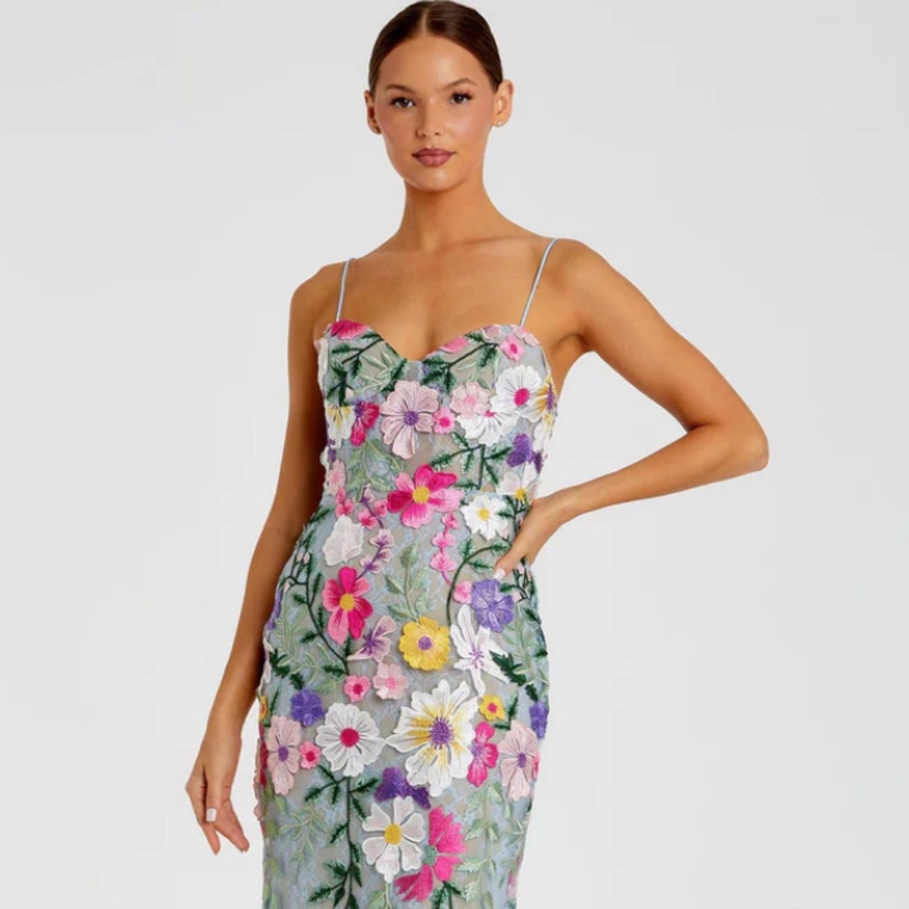MAC DUGGAL Green Floral Embroidered Sleeveless Bustier Gown